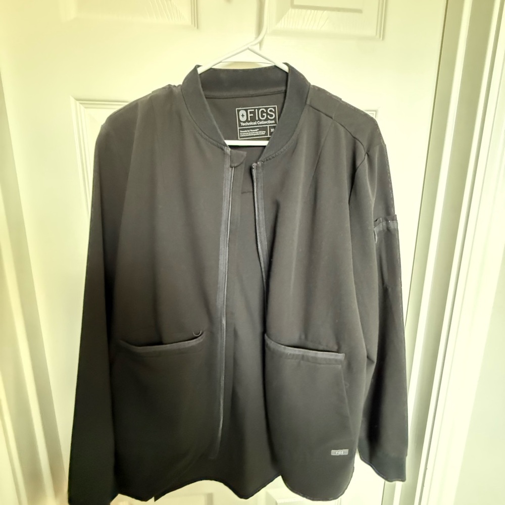 Figs Women's Black Lightweight Jacket